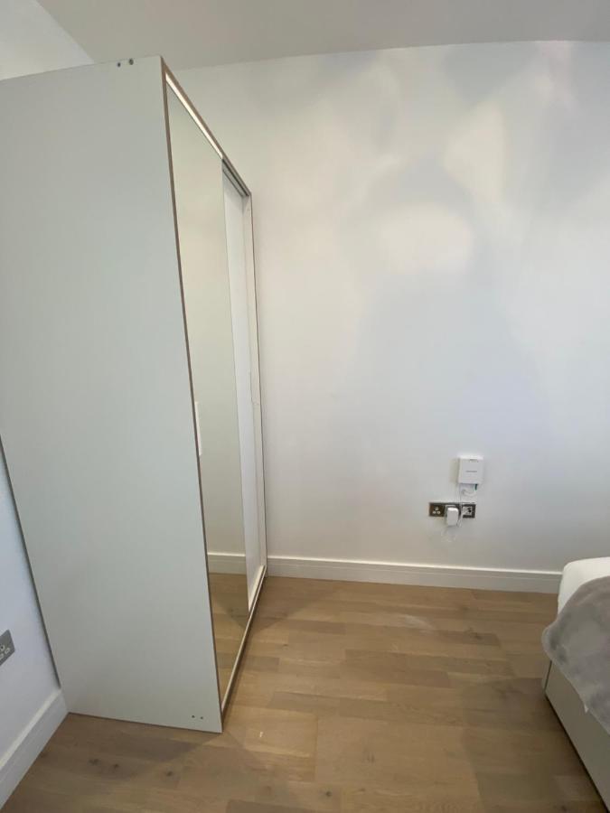 Apartment No 8 - Stay In Style In The Heart Of The Cathedral City. Truro Kültér fotó