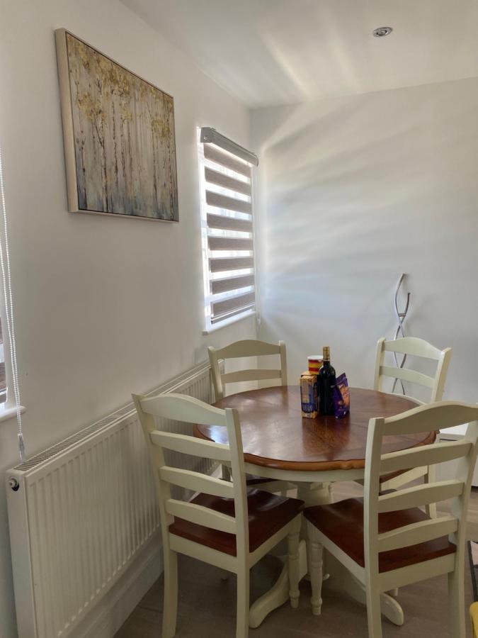 Apartment No 8 - Stay In Style In The Heart Of The Cathedral City. Truro Kültér fotó